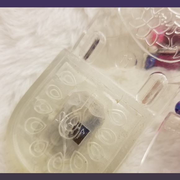 🔷️New w/o Tags Girls Light Up Flip Flops🔷️ - Picture 4 of 5